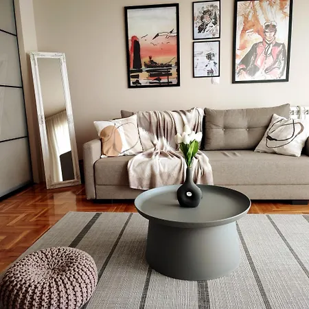 Apartment Corto *