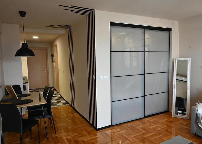 Corto 아파트 크랄레보