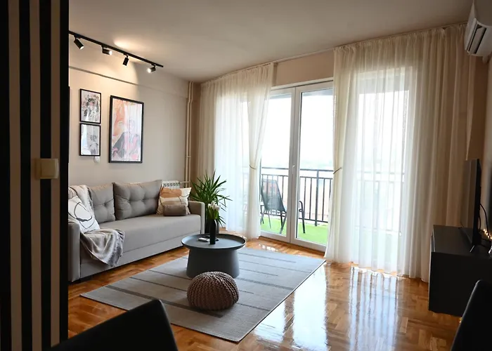 Corto 아파트 크랄레보